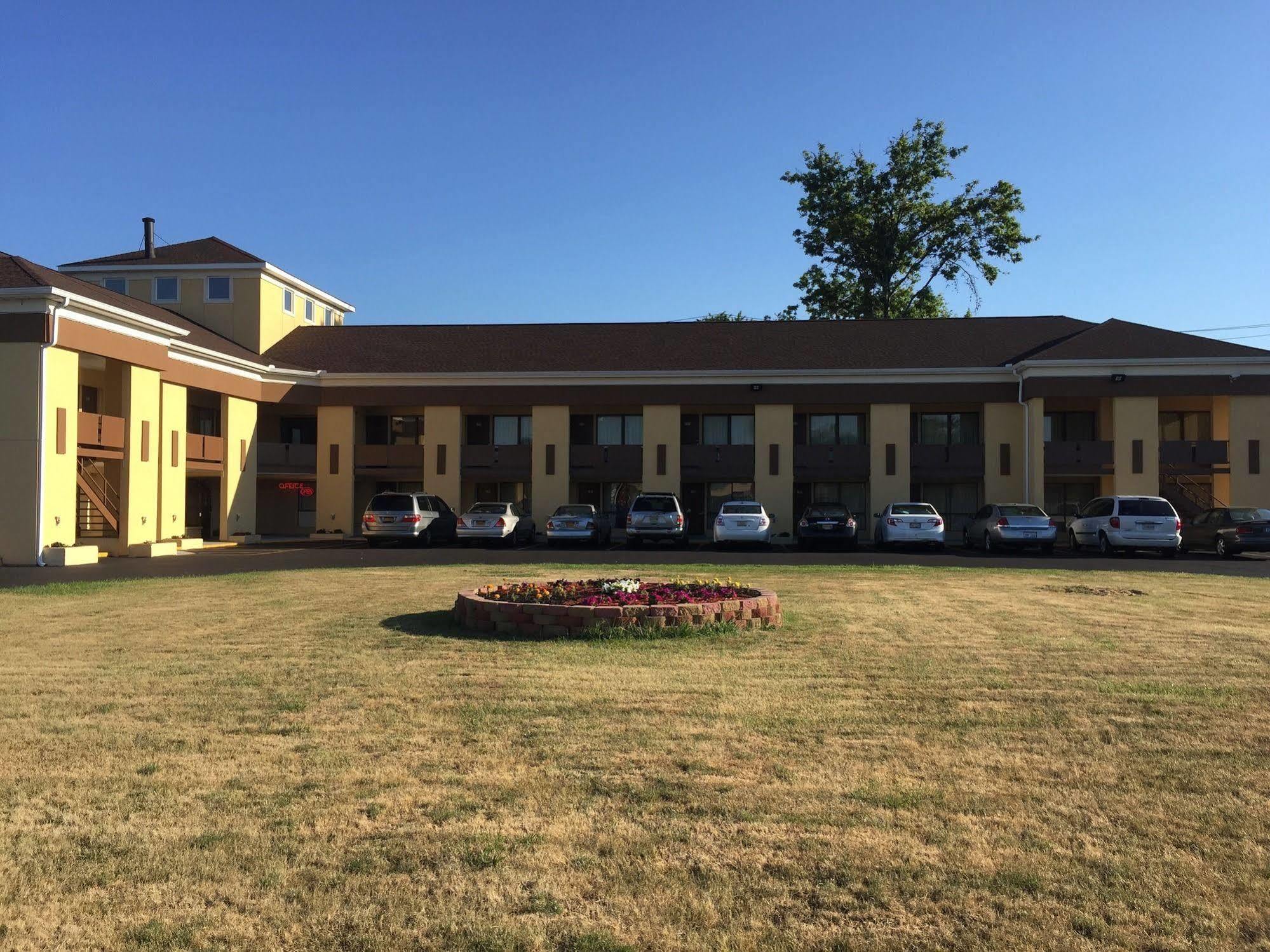 Scottish Inns Tonawanda Exterior photo